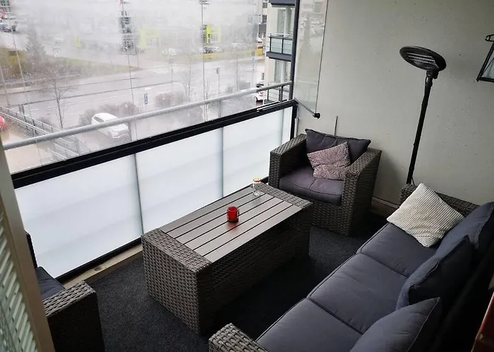 Mukava Asunto Saunalla Ja Isolla Parvekkeella! Апартаменты Тампере